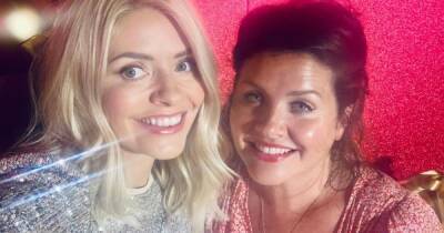 Inside Holly Willoughby's sister Kelly's stunning traditional Christmas decorations - www.ok.co.uk