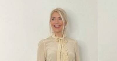 Where is Holly Willoughby’s leather skirt from? This Morning star’s outfit details revealed - www.ok.co.uk