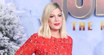 Tori Spelling Leaves Husband Dean McDermott Out While Hanging Family Holiday Stockings After Christmas Card Drama - www.usmagazine.com