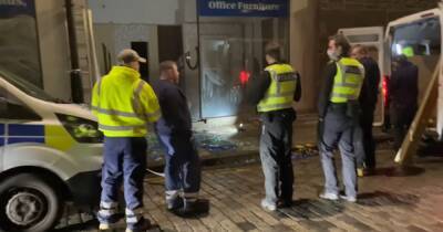Window shatters in Dundee street spilling glass onto street as cops called - www.dailyrecord.co.uk - Scotland