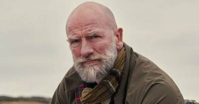 Outlander star Graham McTavish shares unseen picture from youth and fans don't recognise him - www.dailyrecord.co.uk