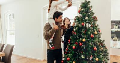When should you put up your Christmas tree and decorations? - www.manchestereveningnews.co.uk