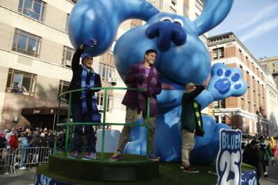 ‘Blue’s Clues’ Extended Universe: Steve, Joe & Josh Join Forces For Song At Macy’s Thanksgiving Parade - etcanada.com