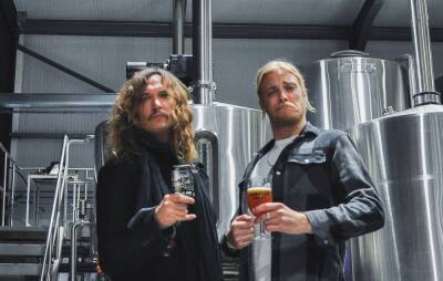 The Darkness launch beer named after festive single ‘Christmas Time (Don’t Let The Bells End)’ - www.nme.com