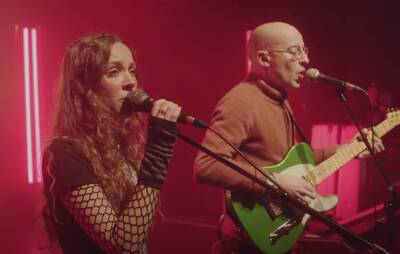 Watch Holly Humberstone perform ‘Friendly Fire’ with Jack Steadman of Bombay Bicycle Club - www.nme.com