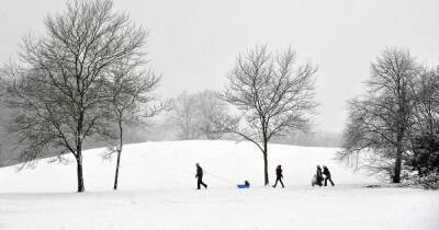 Winter walks in the snow around Greater Manchester as Storm Arwen hits - www.manchestereveningnews.co.uk - Manchester