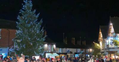 Drama as 30ft Christmas tree crashes down in 'UK's most festive village' hours after light switch on - www.manchestereveningnews.co.uk - Britain - Manchester