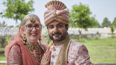 '90 Day Fiancé's Jenny and Sumit Get Married Without Telling His Parents: See the Exclusive Pics - www.etonline.com