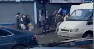 Shocking video shows men attacking each other with poles in Cheetham Hill - www.manchestereveningnews.co.uk - Manchester