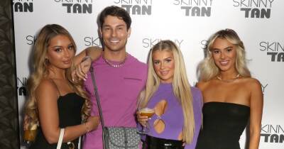 Love Island’s Liberty Poole and Lucinda Strafford mingle with Joey Essex on night out - www.ok.co.uk