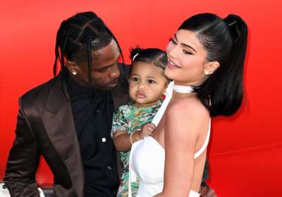 Kylie Jenner Shows Off Matching Massive Diamond Ring With Daughter Stormi From ‘Daddy’ Travis Scott - etcanada.com