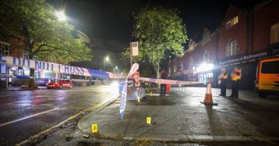 Forensic investigators at scene of police incident in Chorlton - www.manchestereveningnews.co.uk - Manchester