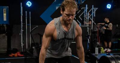 Sam Heughan shows off muscles in gym snap during My Peak Challenge - www.dailyrecord.co.uk