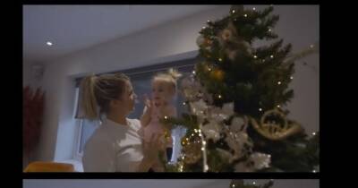Gemma Atkinson melts hearts as she shows off Christmassy home with help of daughter Mia - www.manchestereveningnews.co.uk