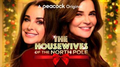 Kyle Richards And Betsy Brandt Battle It Out For ‘Queen Of Christmas’ Crown In ‘The Housewives Of The North Pole’ Trailer - etcanada.com - state Vermont