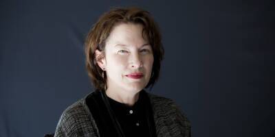 Author Alice Sebold Apologizes to Man Wrongly Jailed for 16 Years for Rape in Her Book 'Lucky' - www.justjared.com - USA