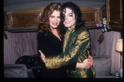 Brooke Shields Opens Up About Attending Elizabeth Taylor’s Wedding With Michael Jackson - etcanada.com - Taylor