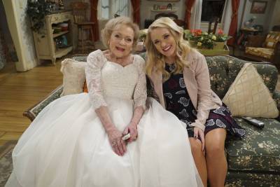 Emily Osment dishes on Betty White: ‘She’s got a mouth on her’ - nypost.com - Montana