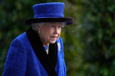 Queen Elizabeth Flies To Sandringham For The Weekend, Gets Okay From Doctor - etcanada.com - city Sandringham - county Norfolk - city Windsor