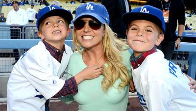 Britney Spears Shares Rare Photos With Her Sons Sean, 16, Jayden, 15, At Van Gogh Exhibit - hollywoodlife.com - Los Angeles