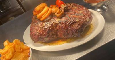 Pub serving up huge 100oz steak will let you have it for free if you finish it - www.manchestereveningnews.co.uk - Poland