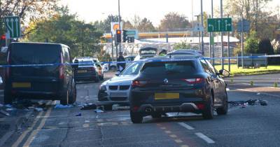 Police issue update on crash that left one man dead and another seriously hurt - www.manchestereveningnews.co.uk