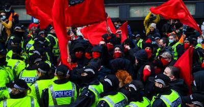 Police were 'kettling protestors' as thousands marched through Glasgow during COP26 - www.dailyrecord.co.uk