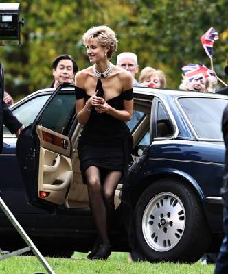 Elizabeth Debicki Recreates Princess Diana’s Famous ‘Revenge Dress’ For ‘The Crown’ Season 5 - etcanada.com - Australia - Greece - county Charles