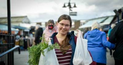 We went to Bury Market with just a tenner, and here's how much food we walked away with - www.manchestereveningnews.co.uk - Britain