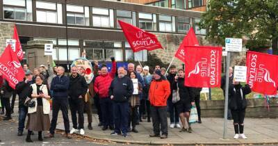 Dundee University strike OFF as support staff agree to return to work - www.dailyrecord.co.uk - Beyond