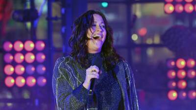 Alanis Morissette’s Life Inspires a Comedy in the Works at ABC - thewrap.com - city Elizabeth