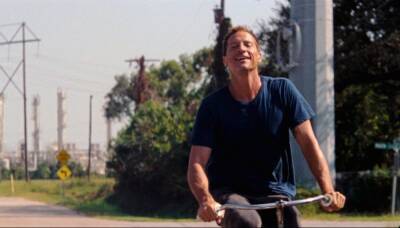 On My Screen: Simon Rex On His Toughest Role Yet In ‘Red Rocket,’ Fun Memories From ‘Scary Movie 3,’ And Learning To “Dare To Be A Fool” - deadline.com