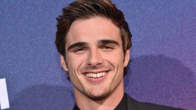 Jacob Elordi Says He 'Felt Very Corny' After Filming 'The Kissing Booth' - www.etonline.com