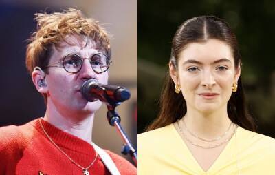 Watch Glass Animals’ blissful cover of Lorde’s ‘Solar Power’ - www.nme.com - New Zealand
