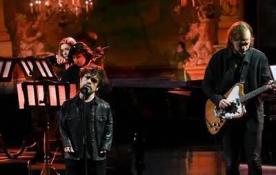 Peter Dinklage - Joe Wright - Aaron Dessner - Cyrano De-Bergerac - Watch Peter Dinklage join Aaron and Bryce Dessner to perform ‘Your Name’ on Colbert - nme.com - Britain
