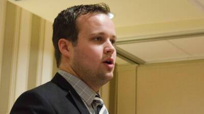 Evidence of Josh Duggar's past molestation scandal can be introduced at trial, judge rules - www.foxnews.com