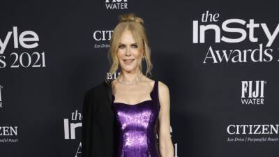 Nicole Kidman Rips Jimmy Fallon's Holiday Game Cards During Hilarious Exchange - www.etonline.com