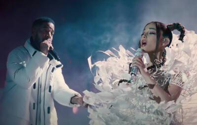 Kid Cudi - Ariana Grande - Jennifer Lawrence - Kate Dibiasky - Ariana Grande and Kid Cudi perform ‘Just Look Up’ in new ‘Don’t Look Up’ scene - nme.com - county Lawrence
