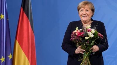 Report: Germany's Merkel plans a political autobiography - abcnews.go.com - Germany - county Union