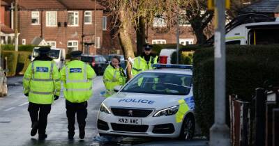 Bomb squad called in and residents evacuated after 'firearm and explosives' found - www.manchestereveningnews.co.uk