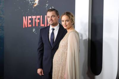 Jennifer Lawrence - Adam Mackay - Kate Dibiasky - Jennifer Lawrence Talks Getting High While Filming ‘Don’t Look Up’, Leonardo DiCaprio Says It Was ‘Bizarre’ Filming A Climate Crisis Movie During The Pandemic - etcanada.com - city Savannah, county Guthrie - county Guthrie