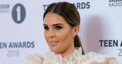 Danielle Lloyd debuts new blonde hair weeks after welcoming fifth child - www.ok.co.uk
