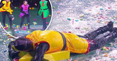 I'm A Celeb: Danny Miller clutches onto stars in iconic cyclone trial - www.msn.com