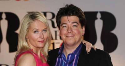 BBC Michael McIntyre’s The Wheel: Michael McIntyre's life away from the limelight with his wife of 17 years and 2 sons - www.msn.com