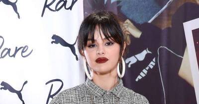 Selena Gomez thinks wearing makeup as a child star affected her mental health - www.msn.com