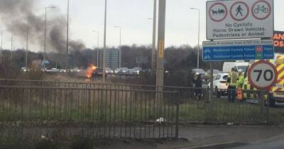 Car bursts into flames on Edinburgh City Bypass as cops race to scene - www.dailyrecord.co.uk - Scotland