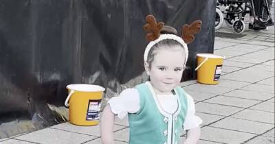 Adorable mini Highland dancer jigs to Jingle Bells in heart-warming Christmas clip - www.dailyrecord.co.uk - Scotland - county Bell