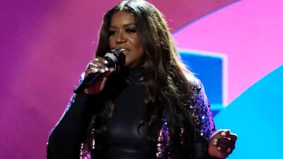 'The Voice' Finale: Wendy Moten Stuns the Coaches With 'Somewhere Over the Rainbow' - www.etonline.com - Nashville