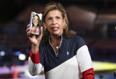Hoda Kotb Survived 10 Days Without A Phone And Has Decided To Minimize Her Screen Time For Good - etcanada.com