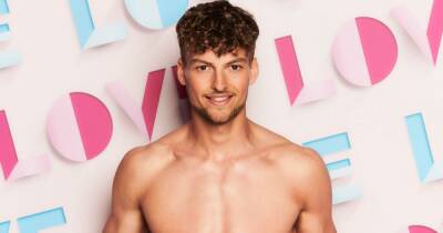 Love Island's Hugo Hammond 'thrown out of kebab shop' after 'trying to break up row over chips' - www.ok.co.uk